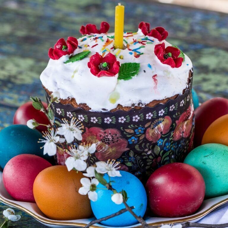 с Пасхой